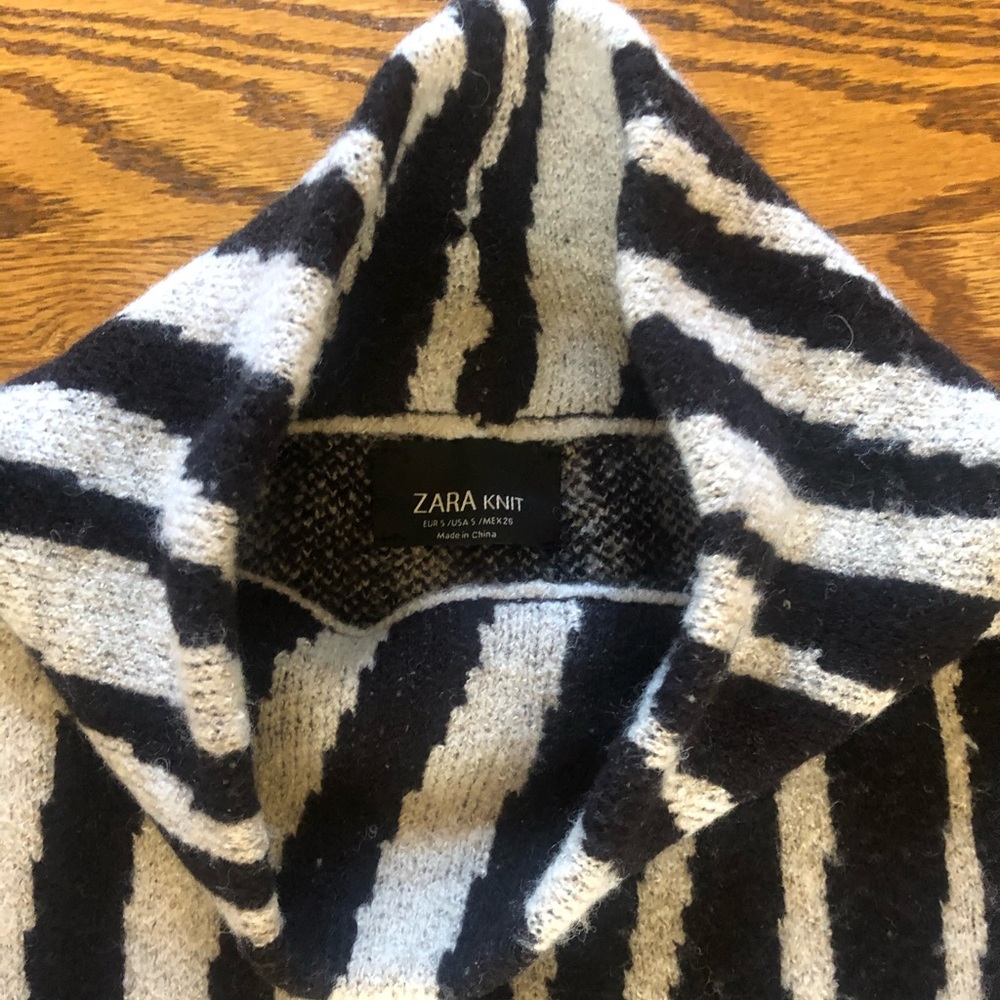 Zara Sweater poncho